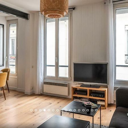 Appartement type loft Paris Extérieur photo